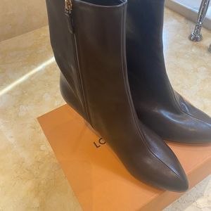 NWOT Gucci brown leather side zip bootie - size 10.5